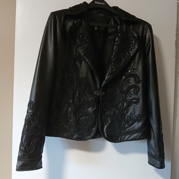 Fabulous detailed jacket - Picture 2 of 6